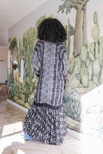 Load image into Gallery viewer, The Paisley Tapestry Free Flow Kimono