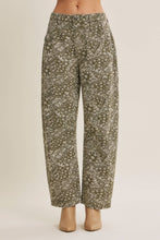 Load image into Gallery viewer, PAISLEY BARREL PANTS