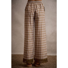 Load image into Gallery viewer, PLAID PANTS WITH LACE
