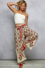 Load image into Gallery viewer, Floral Pattern Straight Fit Pants