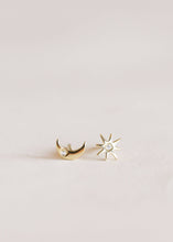 Load image into Gallery viewer, Complements - Sun & Moon - Gold Earrings