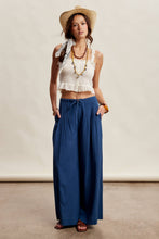 Load image into Gallery viewer, Pleated Waist Wide Leg Pants