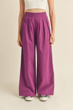 Load image into Gallery viewer, PLEATED EXTRA WIDE LEG PANTS
