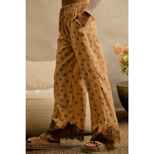 Load image into Gallery viewer, SATIN FLORAL PRINT  WIDE LEG PULL ON PANTS WITH LACE
