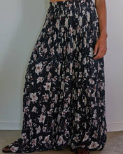 Load image into Gallery viewer, The Dallis Wide Leg Pants
