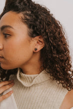 Load image into Gallery viewer, Druzy Prong - Black - Earrings
