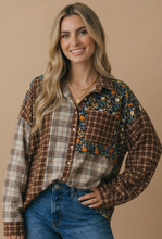 Load image into Gallery viewer, Button Down Color Block Oversized Top
