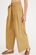 Load image into Gallery viewer, Pleated Tie-Waist Wide Leg Pants

