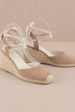 Load image into Gallery viewer, D-ALONDRA-ESPADRILLE, LACE UP, WEDGE

