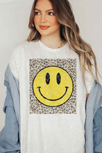 Load image into Gallery viewer, HAPPY LEOPARD T-SHIRT PLUS SIZE
