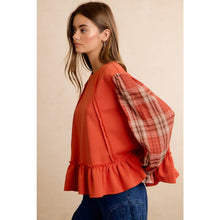 Load image into Gallery viewer, BOAT NECK STRIPED KNIT SWEATER
