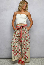 Load image into Gallery viewer, Floral Pattern Straight Fit Pants
