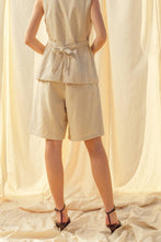 Load image into Gallery viewer, COTTON LINEN BERMUDA PANTS
