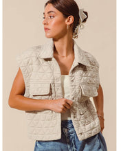 Load image into Gallery viewer, TRIANGLE QUILTING VEST
