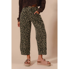 Load image into Gallery viewer, TWO TONED LEOPARD PRINT TWILL MID RISE WIDE PANTS
