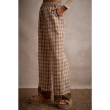Load image into Gallery viewer, PLAID PANTS WITH LACE
