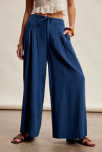 Load image into Gallery viewer, Pleated Waist Wide Leg Pants
