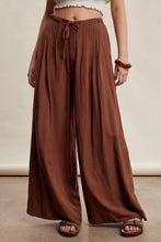 Load image into Gallery viewer, Pleated Waist Wide Leg Pants
