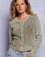 Load image into Gallery viewer, Vintage-Inspired Ribbed Knit Top
