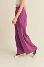 Load image into Gallery viewer, PLEATED EXTRA WIDE LEG PANTS
