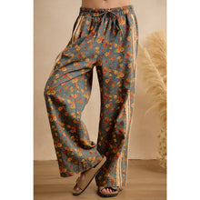 Load image into Gallery viewer, WASHED FLORAL DENIM SIDE LACE TRIM ELASTIC PANTS
