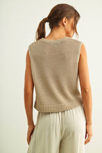 Load image into Gallery viewer, SLEEVELESS KNITTED TOP
