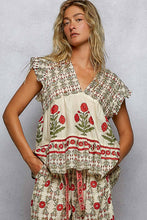 Load image into Gallery viewer, V-Neck Floral Pattern Ruffle Sleeve Top
