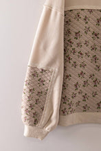 Load image into Gallery viewer, The Dizzy Floral Quilted Contrast Panel Pullover Top
