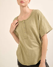 Load image into Gallery viewer, Easy Fit Mineral-Wash Shirt
