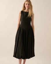Load image into Gallery viewer, Linen-Blend Bubble Midi Dress Black
