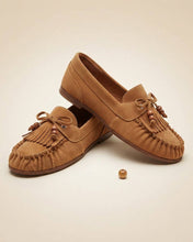 Load image into Gallery viewer, FRINGED MOCCASINS
