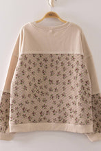Load image into Gallery viewer, The Dizzy Floral Quilted Contrast Panel Pullover Top

