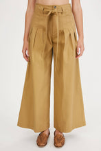Load image into Gallery viewer, Pleated Tie-Waist Wide Leg Pants
