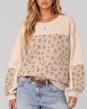 Load image into Gallery viewer, The Dizzy Floral Quilted Contrast Panel Pullover Top
