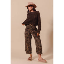 Load image into Gallery viewer, TWO TONED LEOPARD PRINT TWILL MID RISE WIDE PANTS
