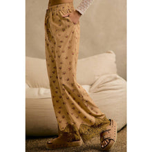 Load image into Gallery viewer, SATIN FLORAL PRINT  WIDE LEG PULL ON PANTS WITH LACE
